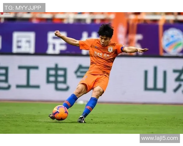 刘姓足球球星纵横绿茵场展现非凡实力书写辉煌传奇 刘姓足球球星纵横绿茵场展现非凡实力书写辉煌传奇