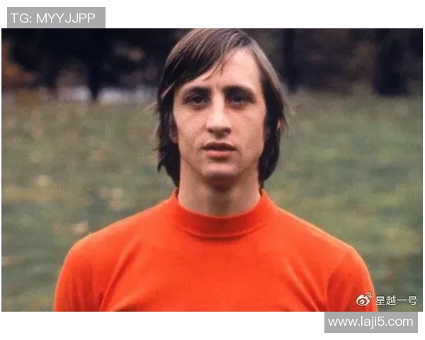 足球初学者如何挑选适合的球星进行学习与模仿技巧提升