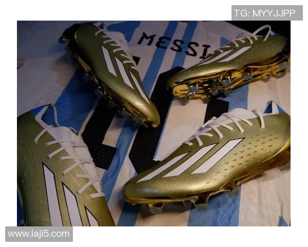 世界杯球星专属足球鞋设计背后的科技与个性化元素揭秘 世界杯球星专属足球鞋设计背后的科技与个性化元素揭秘